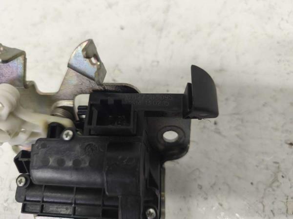 GACHE DE HAYON AUDI/VW - Vue 3